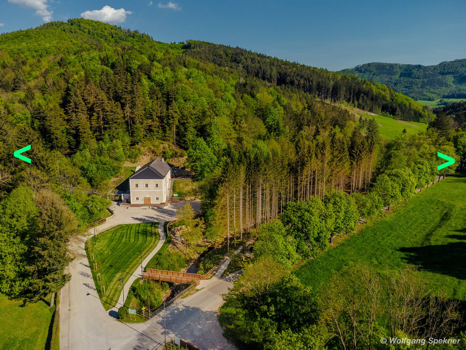 KleinMariazell-AlterStiftskeller_Drohne-31_Pfeil